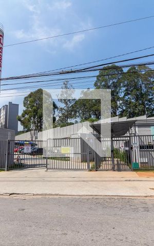 Apartamento à venda com 40m², 2 quartos e sem vaga Apartamento à venda com 40m², 2 quartos e sem vagaFachada