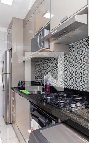 Apartamento à venda com 40m², 2 quartos e sem vaga Apartamento à venda com 40m², 2 quartos e sem vagaCozinha e Área de Serviço