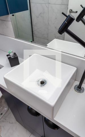 Apartamento à venda com 40m², 2 quartos e sem vaga Apartamento à venda com 40m², 2 quartos e sem vagaBanheiro