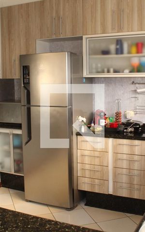Casa de condomínio para alugar com 450m², 3 quartos e 5 vagasCozinha