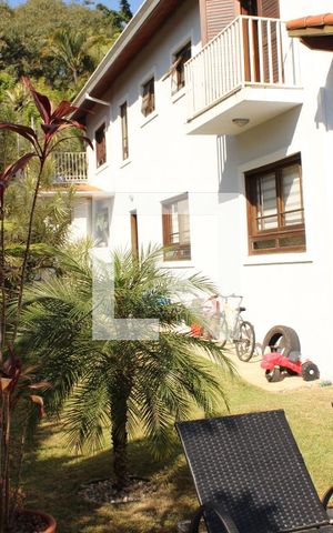 Casa de condomínio para alugar com 450m², 3 quartos e 5 vagasÁrea externa  