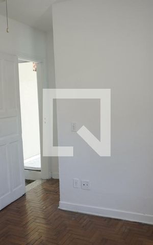 Casa à venda com 110m², 3 quartos e 1 vagaSuíte 