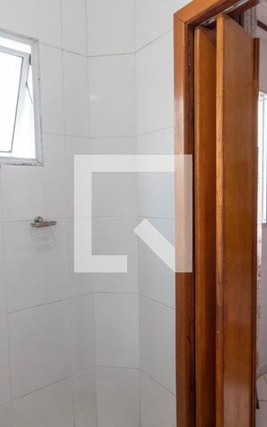 Casa de condomínio à venda com 70m², 2 quartos e 1 vaga Casa de condomínio à venda com 70m², 2 quartos e 1 vagaBanheiro da Suíte 2