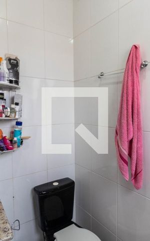 Casa de condomínio à venda com 70m², 2 quartos e 1 vaga Casa de condomínio à venda com 70m², 2 quartos e 1 vagaBanheiro da Suíte 2
