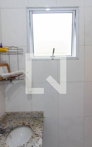 Casa de condomínio à venda com 70m², 2 quartos e 1 vaga Casa de condomínio à venda com 70m², 2 quartos e 1 vagaBanheiro da Suíte 1