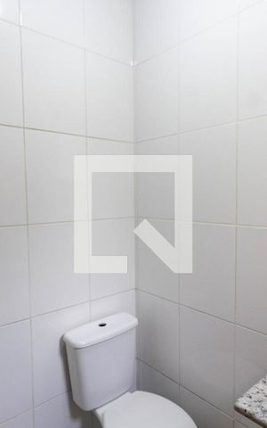 Casa de condomínio à venda com 70m², 2 quartos e 1 vaga Casa de condomínio à venda com 70m², 2 quartos e 1 vagaBanheiro da Suíte 1