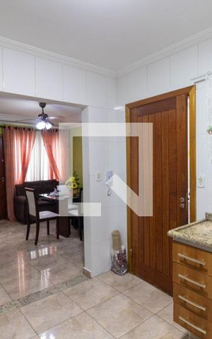 Casa de condomínio à venda com 70m², 2 quartos e 1 vaga Casa de condomínio à venda com 70m², 2 quartos e 1 vagaCozinha