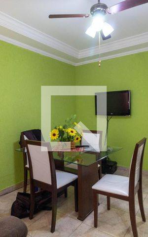 Casa de condomínio à venda com 70m², 2 quartos e 1 vaga Casa de condomínio à venda com 70m², 2 quartos e 1 vagaSala