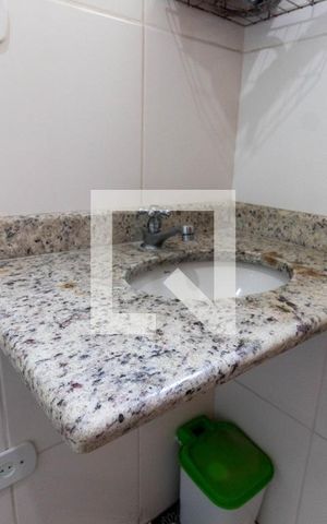 Casa de condomínio à venda com 70m², 2 quartos e 1 vaga Casa de condomínio à venda com 70m², 2 quartos e 1 vagaBanheiro da Suíte 1