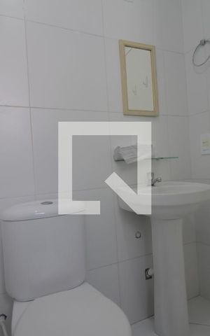Casa de condomínio à venda com 60m², 2 quartos e 1 vagaBanheiro
