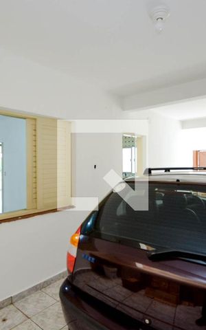 Casa à venda com 130m², 2 quartos e 2 vagas Casa à venda com 130m², 2 quartos e 2 vagasGaragem