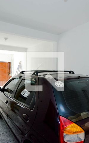 Casa à venda com 130m², 2 quartos e 2 vagas Casa à venda com 130m², 2 quartos e 2 vagasGaragem