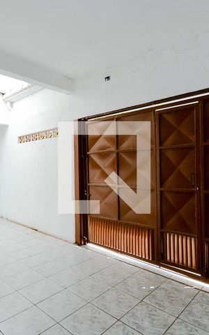 Casa à venda com 130m², 2 quartos e 2 vagas Casa à venda com 130m², 2 quartos e 2 vagasGaragem