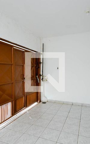 Casa à venda com 130m², 2 quartos e 2 vagas Casa à venda com 130m², 2 quartos e 2 vagasGaragem