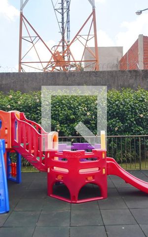 Apartamento à venda com 44m², 2 quartos e 1 vaga Apartamento à venda com 44m², 2 quartos e 1 vagaÁrea comum - Playground