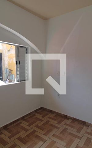 Casa para alugar com 32m², 1 quarto e sem vagaQuarto