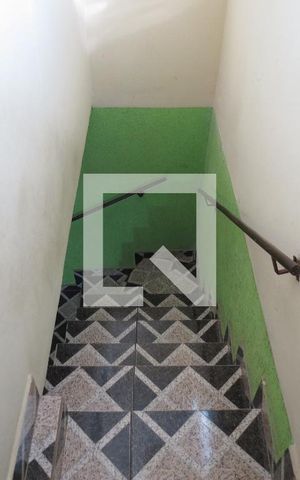 Casa à venda com 216m², 6 quartos e 2 vagasEscadas