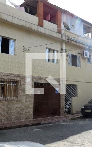 Casa à venda com 216m², 6 quartos e 2 vagasFachada Completa