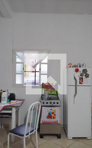 Casa à venda com 160m², 6 quartos e sem vaga Casa à venda com 160m², 6 quartos e sem vagaSala/Cozinha