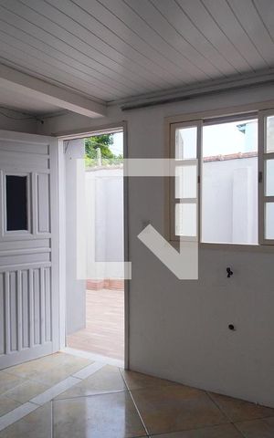 Casa à venda com 160m², 6 quartos e sem vaga Casa à venda com 160m², 6 quartos e sem vagaSala/Cozinha