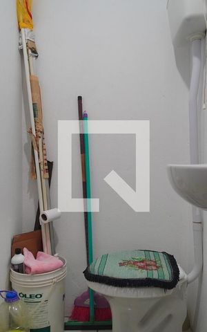 Casa à venda com 160m², 6 quartos e sem vaga Casa à venda com 160m², 6 quartos e sem vagaBanheiro 6