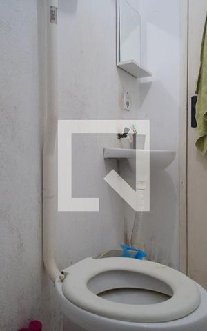 Casa à venda com 160m², 6 quartos e sem vaga Casa à venda com 160m², 6 quartos e sem vagaBanheiro 4