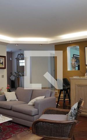 Casa para alugar com 278m², 3 quartos e 3 vagasSala