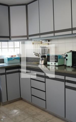 Casa para alugar com 278m², 3 quartos e 3 vagasCozinha