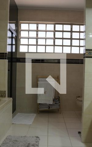 Casa para alugar com 278m², 3 quartos e 3 vagasBanheiro Suite 1