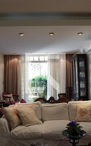 Casa para alugar com 278m², 3 quartos e 3 vagasSala de TV