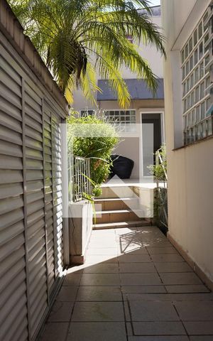 Casa para alugar com 278m², 3 quartos e 3 vagasCorredor