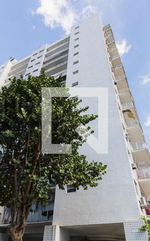 Apartamento para alugar com 100m², 2 quartos e 1 vaga Apartamento para alugar com 100m², 2 quartos e 1 vagaFachada