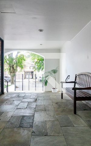Apartamento à venda com 220m², 3 quartos e 1 vaga Apartamento à venda com 220m², 3 quartos e 1 vagaHall Social