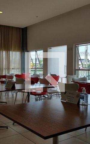Studio à venda com 37m², 1 quarto e 1 vaga Studio à venda com 37m², 1 quarto e 1 vagaRestaurante