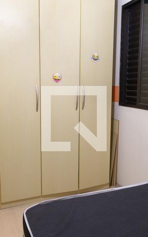 Casa para alugar com 240m², 5 quartos e 2 vagas Casa para alugar com 240m², 5 quartos e 2 vagasQuarto 2