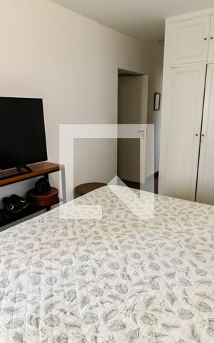 Apartamento à venda com 220m², 3 quartos e 2 vagas Apartamento à venda com 220m², 3 quartos e 2 vagasSuíte