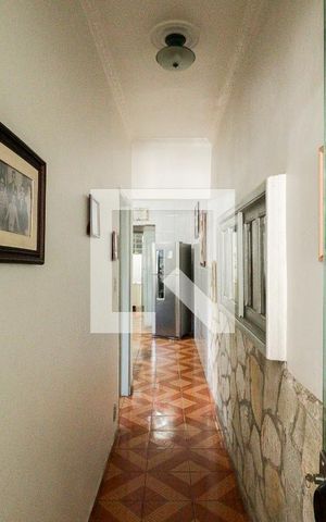 Casa à venda com 238m², 2 quartos e 2 vagasCorredor