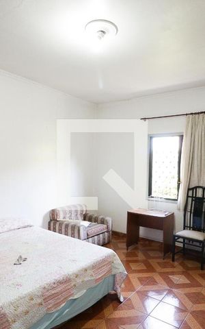 Casa à venda com 238m², 2 quartos e 2 vagasQuarto 1