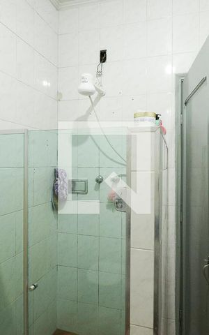 Casa à venda com 238m², 2 quartos e 2 vagasBanheiro
