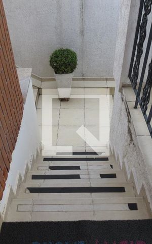 Casa à venda com 350m², 5 quartos e 5 vagasSaída Varanda
