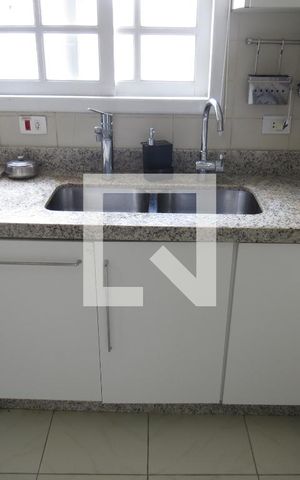 Casa à venda com 350m², 5 quartos e 5 vagasCozinha - Pia e Gabinete