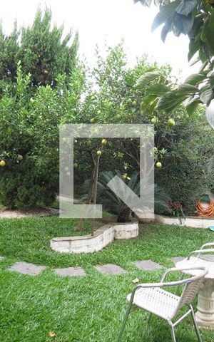 Casa à venda com 350m², 5 quartos e 5 vagasQuintal/Pomar