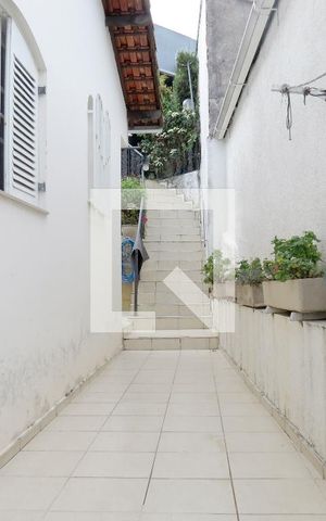 Casa à venda com 350m², 5 quartos e 5 vagasCorredor Externo