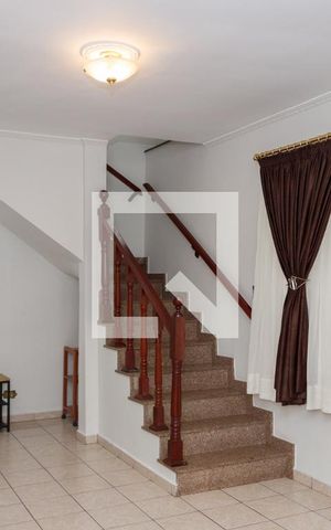Casa à venda com 262m², 4 quartos e 5 vagasSala