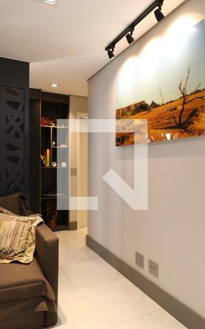 Apartamento à venda com 100m², 2 quartos e 2 vagasDetalhe Sala