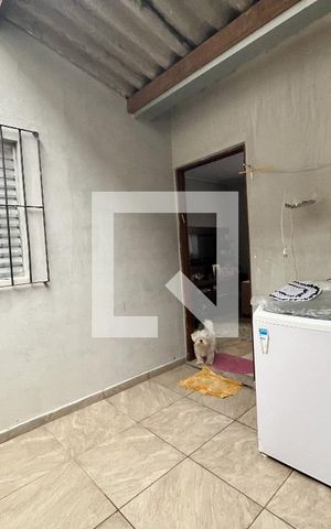 Casa à venda com 127m², 4 quartos e 1 vaga Casa à venda com 127m², 4 quartos e 1 vagaÁrea de serviço 2