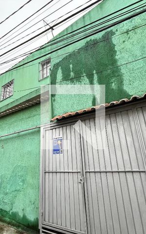 Casa à venda com 127m², 4 quartos e 1 vaga Casa à venda com 127m², 4 quartos e 1 vagaFachada