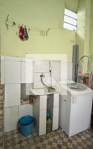 Casa à venda com 127m², 4 quartos e 1 vaga Casa à venda com 127m², 4 quartos e 1 vagaÁrea de serviço 1