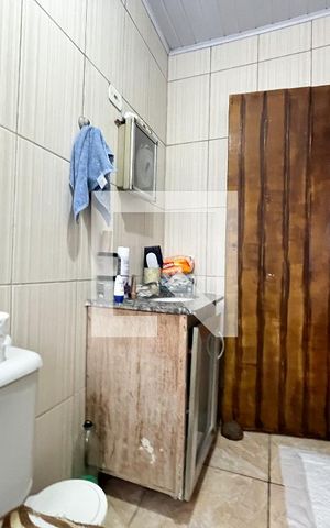 Casa à venda com 127m², 4 quartos e 1 vaga Casa à venda com 127m², 4 quartos e 1 vagaBanheiro 2