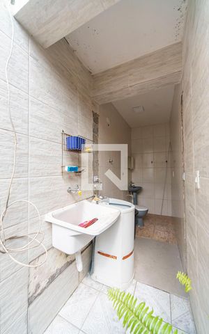 Casa à venda com 380m², 3 quartos e 6 vagas Casa à venda com 380m², 3 quartos e 6 vagasÁrea de Serviço2